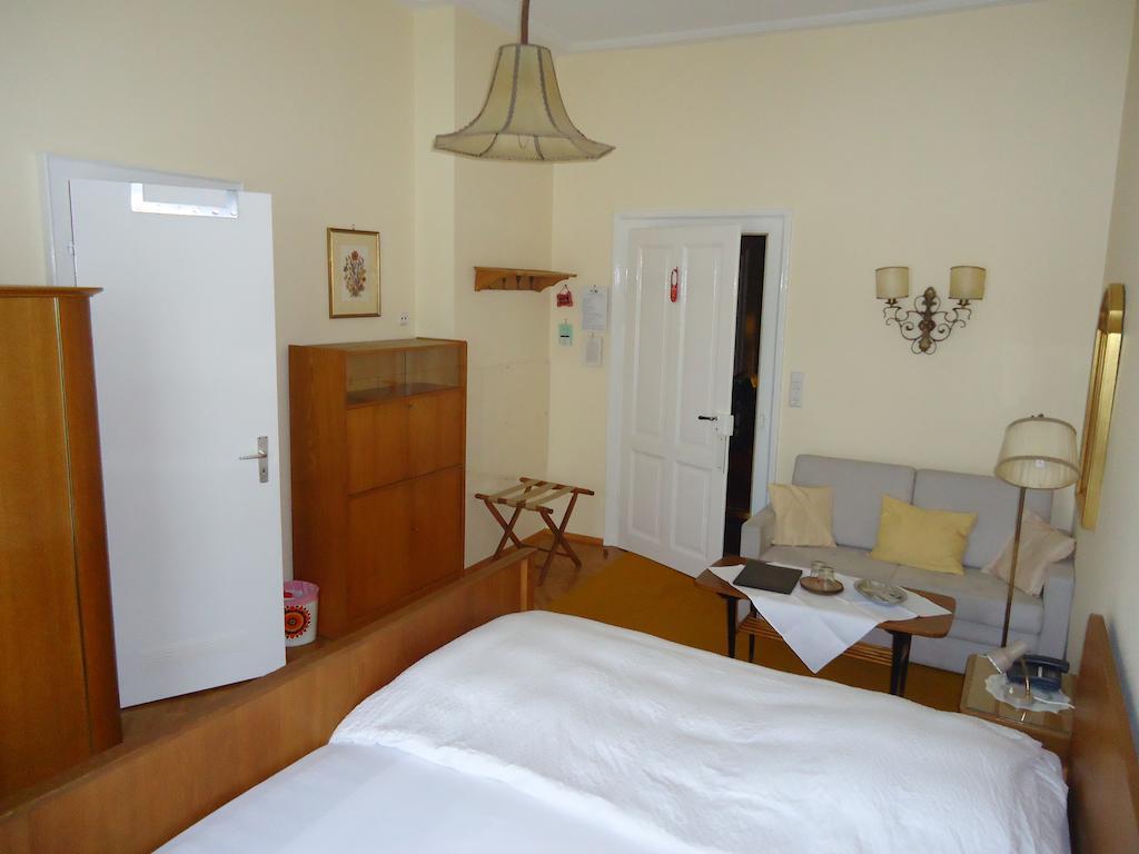 Hotel Tanneck Μπάντεν-Μπάντεν Δωμάτιο φωτογραφία