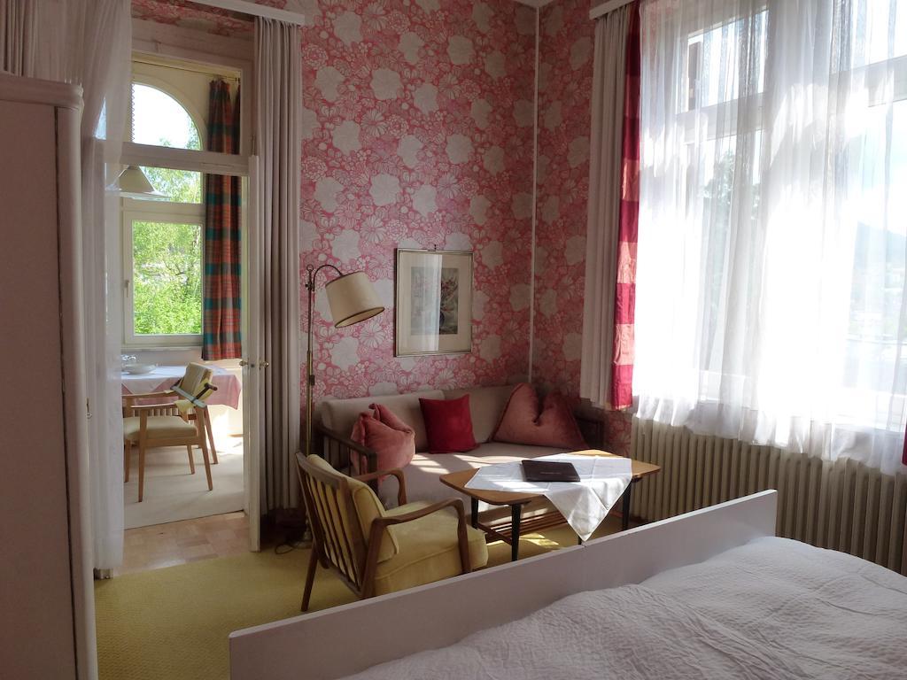 Hotel Tanneck Μπάντεν-Μπάντεν Δωμάτιο φωτογραφία