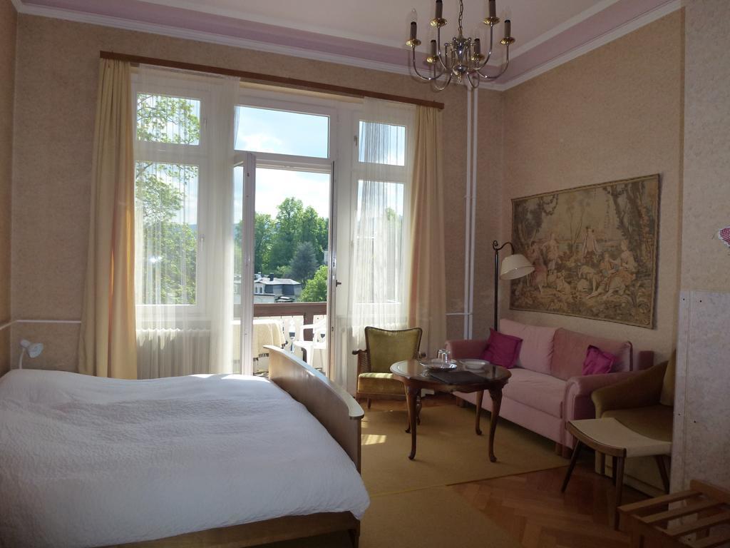 Hotel Tanneck Μπάντεν-Μπάντεν Εξωτερικό φωτογραφία